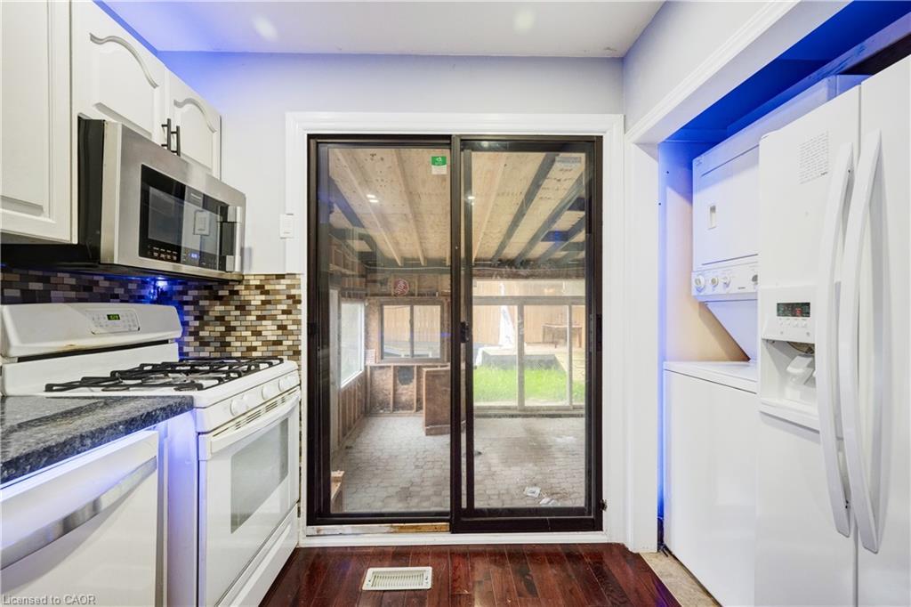 61 Clarence Street, Brampton, ON - Indoor