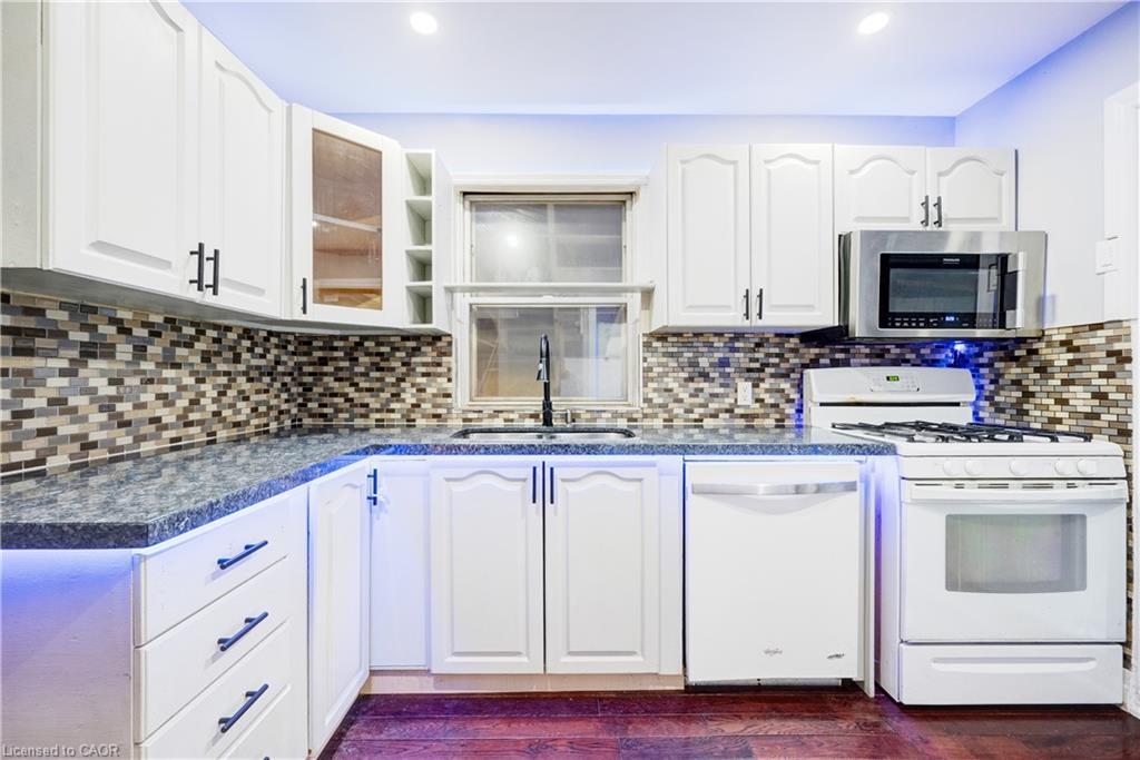 61 Clarence Street, Brampton, ON - Indoor Photo Showing Kitchen With Double Sink