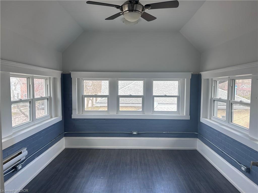 202 Nelson Street, Brantford, ON - Indoor Photo Showing Other Room