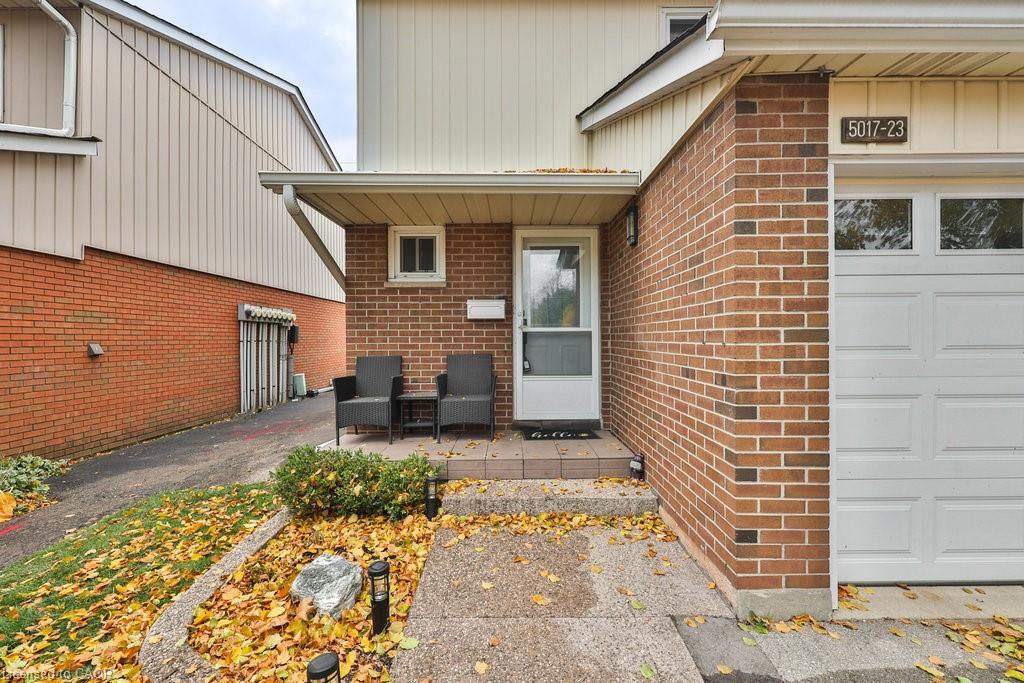 23-5017 Pinedale Avenue, Burlington, ON - Outdoor With Exterior