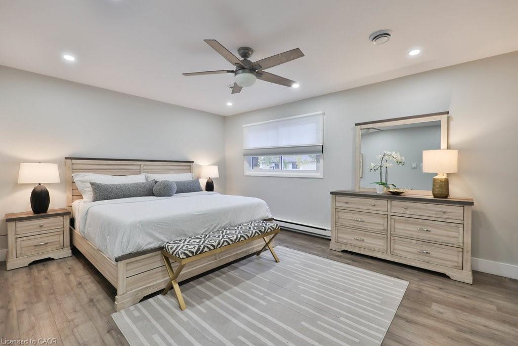 23-5017 Pinedale Avenue, Burlington, ON - Indoor Photo Showing Bedroom