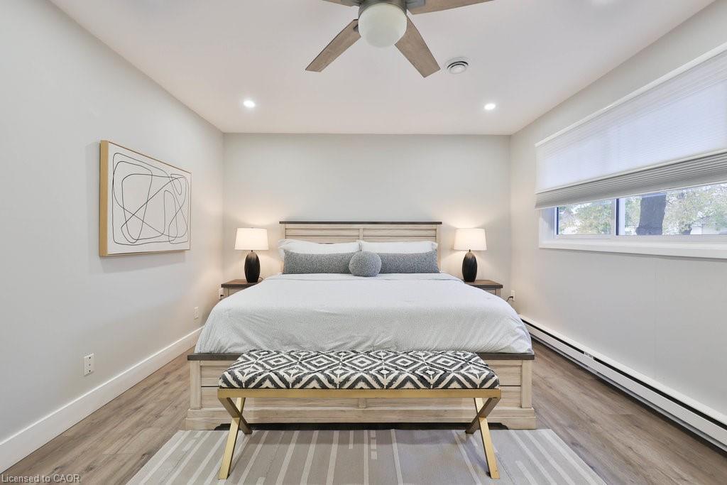 23-5017 Pinedale Avenue, Burlington, ON - Indoor Photo Showing Bedroom
