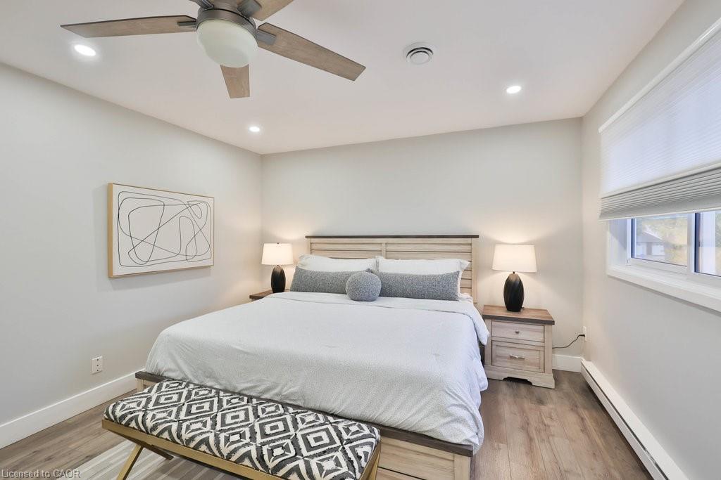23-5017 Pinedale Avenue, Burlington, ON - Indoor Photo Showing Bedroom