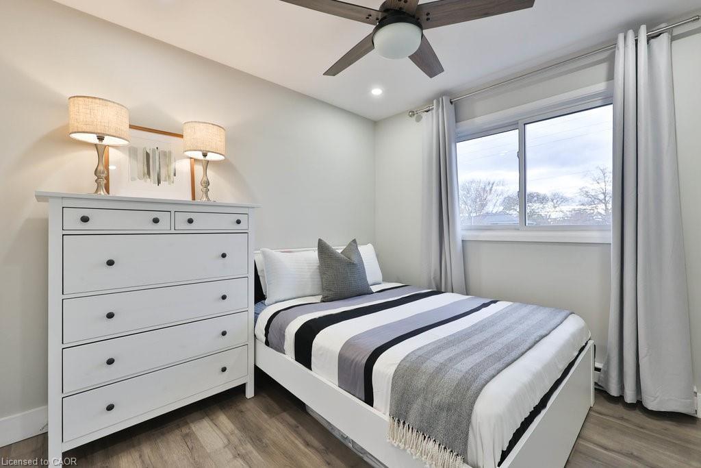 23-5017 Pinedale Avenue, Burlington, ON - Indoor Photo Showing Bedroom