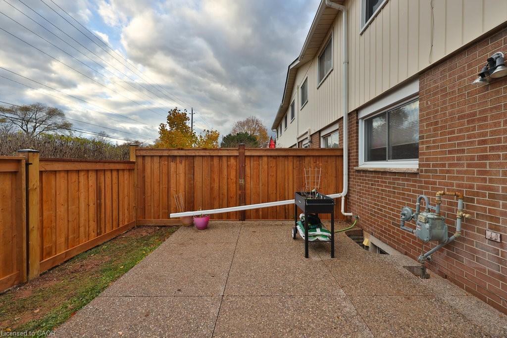 23-5017 Pinedale Avenue, Burlington, ON - Outdoor