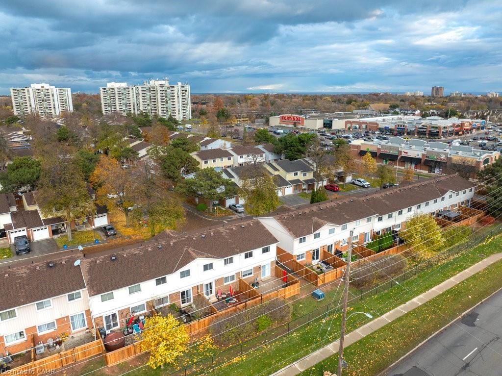 23-5017 Pinedale Avenue, Burlington, ON - Outdoor With View