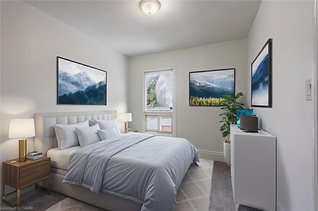 49 Myrtle Avenue, Hamilton, ON - Indoor Photo Showing Bedroom