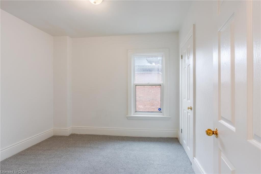 49 Myrtle Avenue, Hamilton, ON - Indoor Photo Showing Other Room