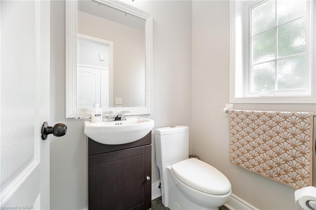 2676 Castle Hill Crescent, Oakville, ON - Indoor Photo Showing Bathroom