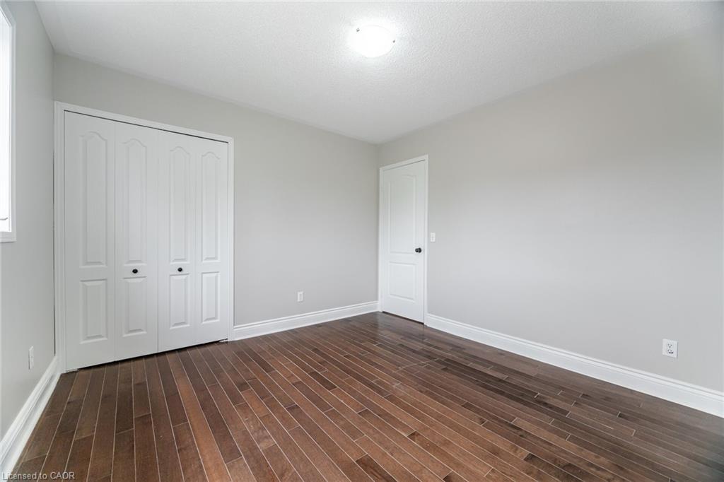 2676 Castle Hill Crescent, Oakville, ON - Indoor Photo Showing Other Room