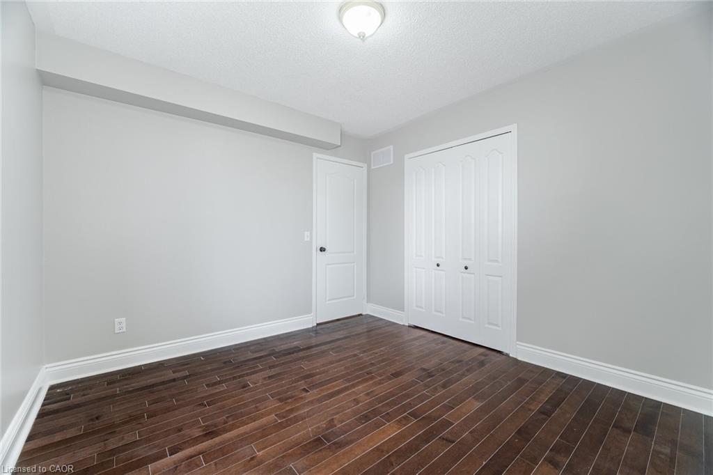 2676 Castle Hill Crescent, Oakville, ON - Indoor Photo Showing Other Room