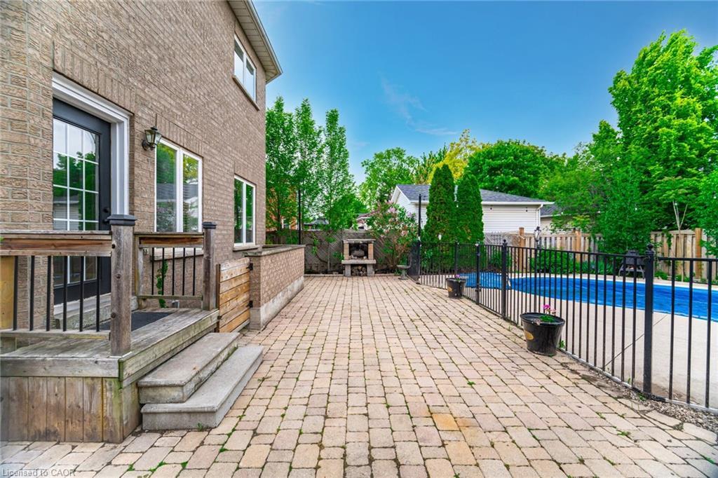 2676 Castle Hill Crescent, Oakville, ON - Outdoor With Deck Patio Veranda
