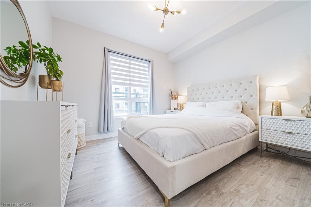 329-2486 Old Bronte Road, Oakville, ON - Indoor Photo Showing Bedroom