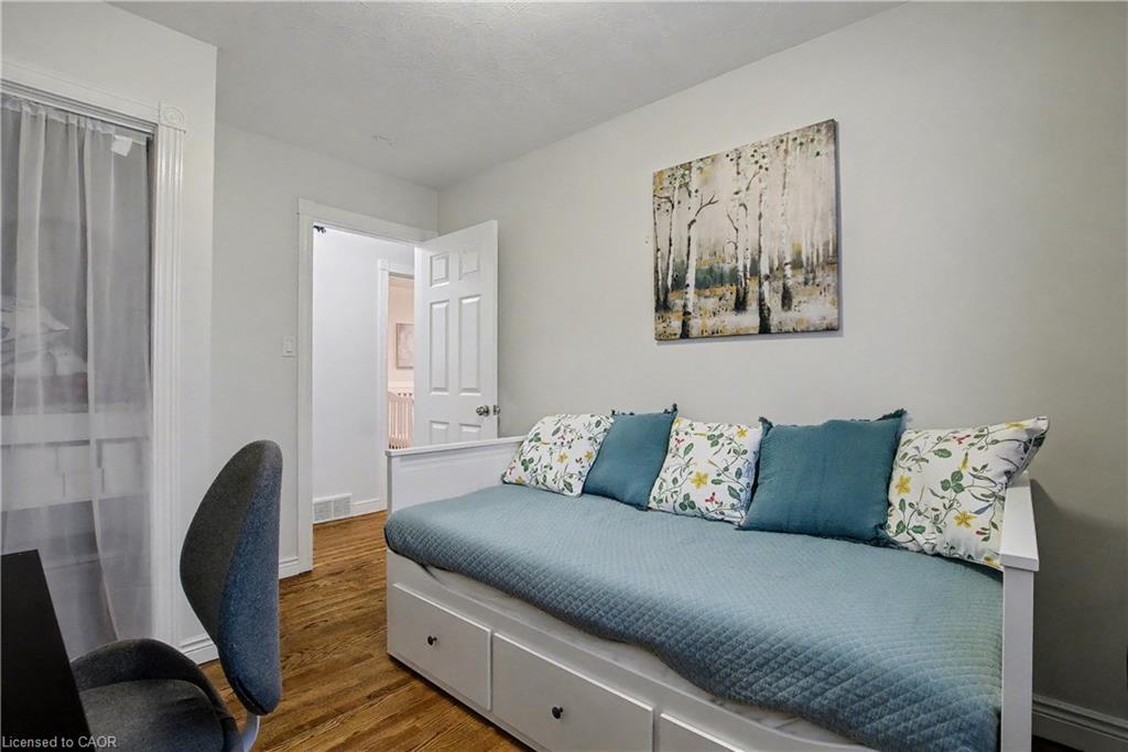 111 First Avenue, Cambridge, ON - Indoor