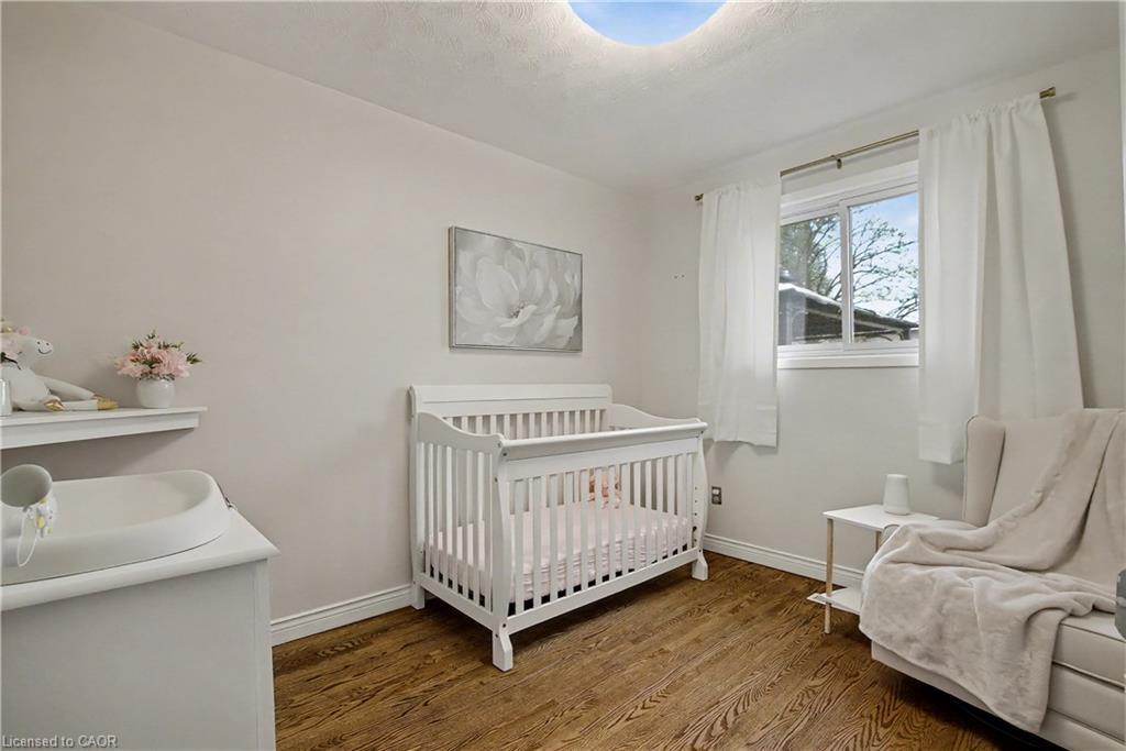 111 First Avenue, Cambridge, ON - Indoor Photo Showing Bedroom