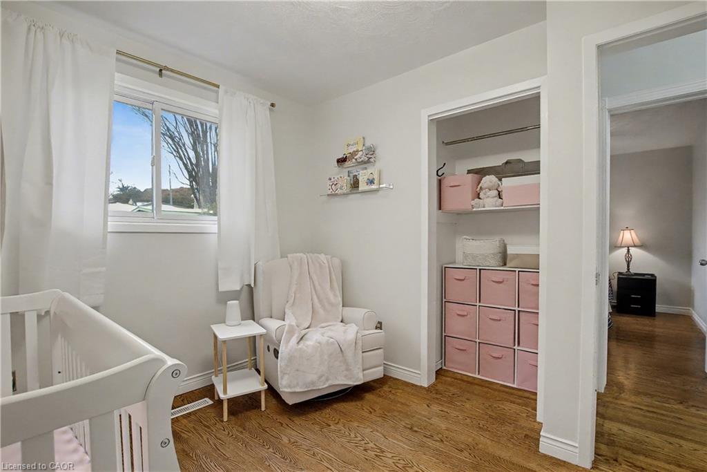 111 First Avenue, Cambridge, ON - Indoor