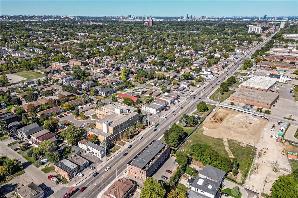 201-760 Lakeshore Road E, Mississauga, ON - Outdoor With View