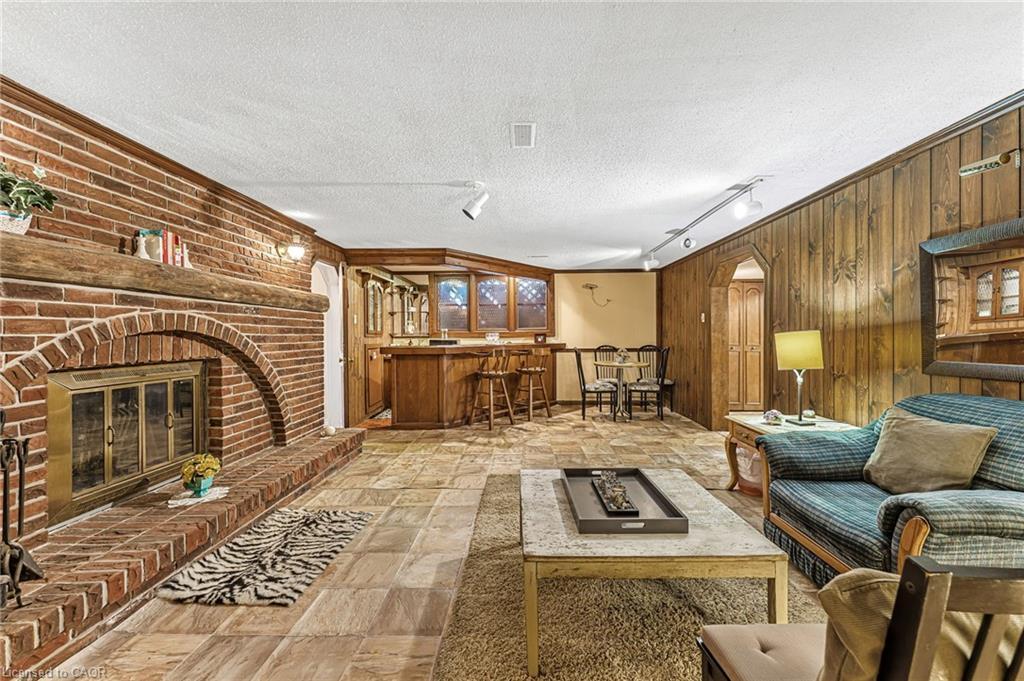 141 Riverbank Drive, Cambridge, ON - Indoor Photo Showing Living Room With Fireplace