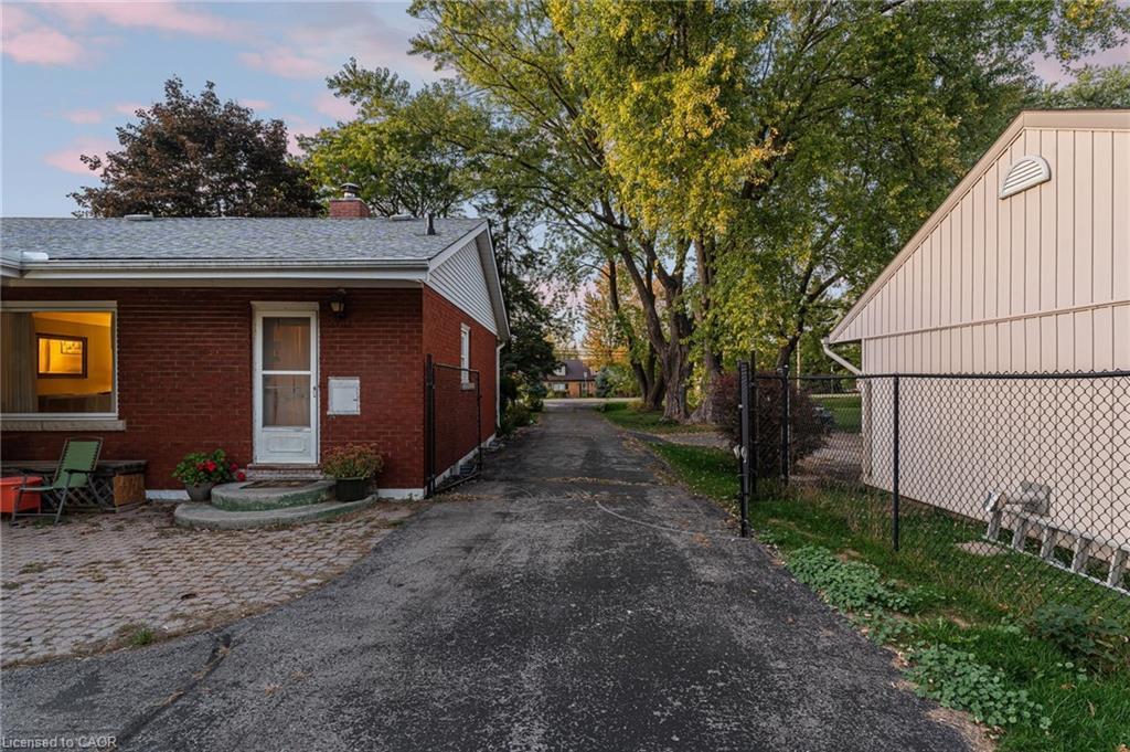 141 Riverbank Drive, Cambridge, ON - Outdoor With Exterior