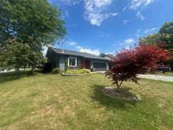 24 Woodhouse Avenue Port Dover, ON N0A 1N8