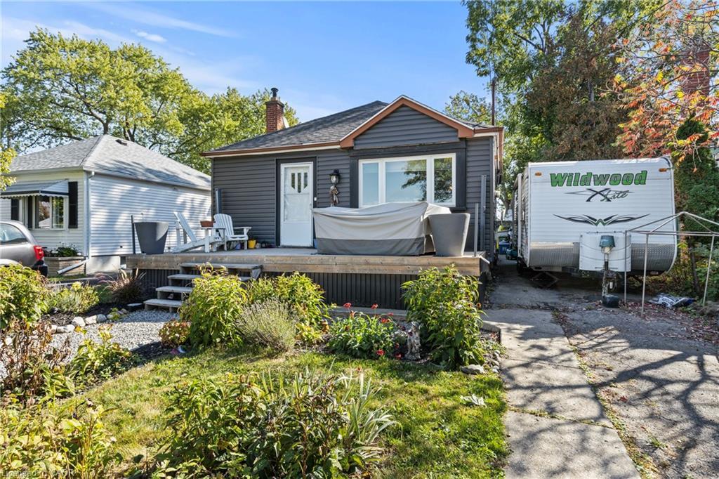 147 Summerhill Avenue, Hamilton, ON - Outdoor With Deck Patio Veranda