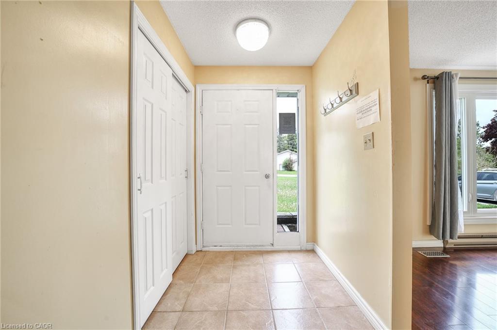 1 Jeffery Drive, Mulmur, ON - Indoor Photo Showing Other Room