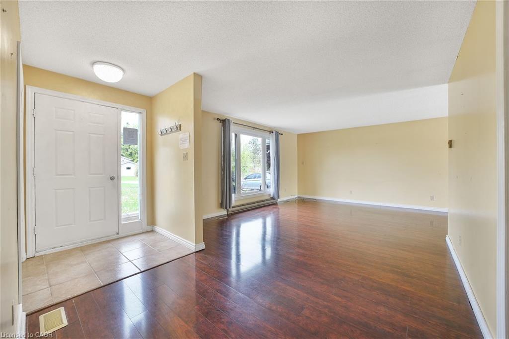 1 Jeffery Drive, Mulmur, ON - Indoor Photo Showing Other Room