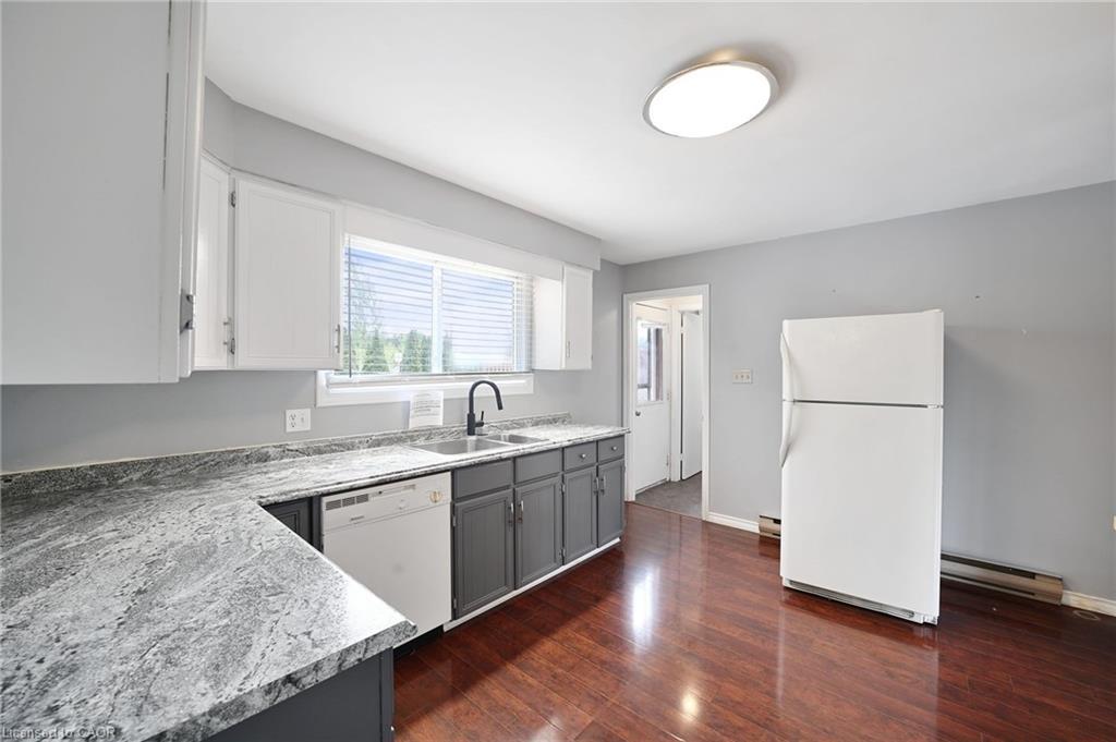 1 Jeffery Drive, Mulmur, ON - Indoor Photo Showing Kitchen