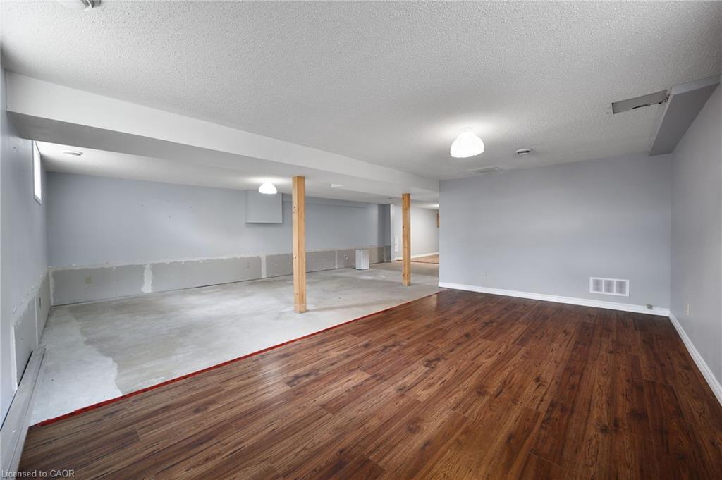 1 Jeffery Drive, Mulmur, ON - Indoor Photo Showing Other Room