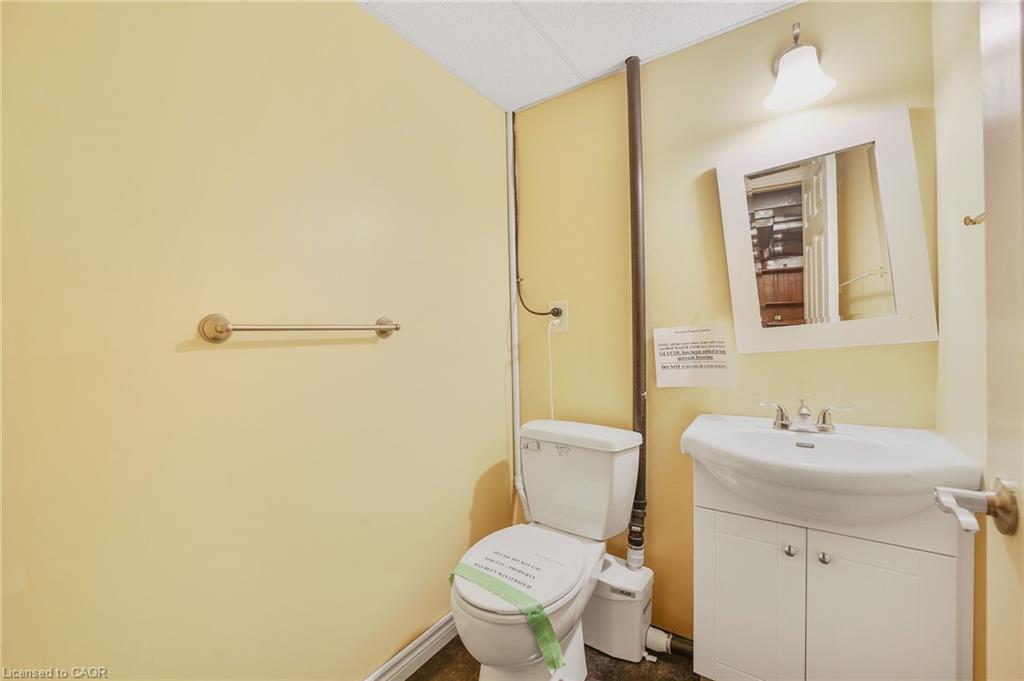 1 Jeffery Drive, Mulmur, ON - Indoor Photo Showing Bathroom