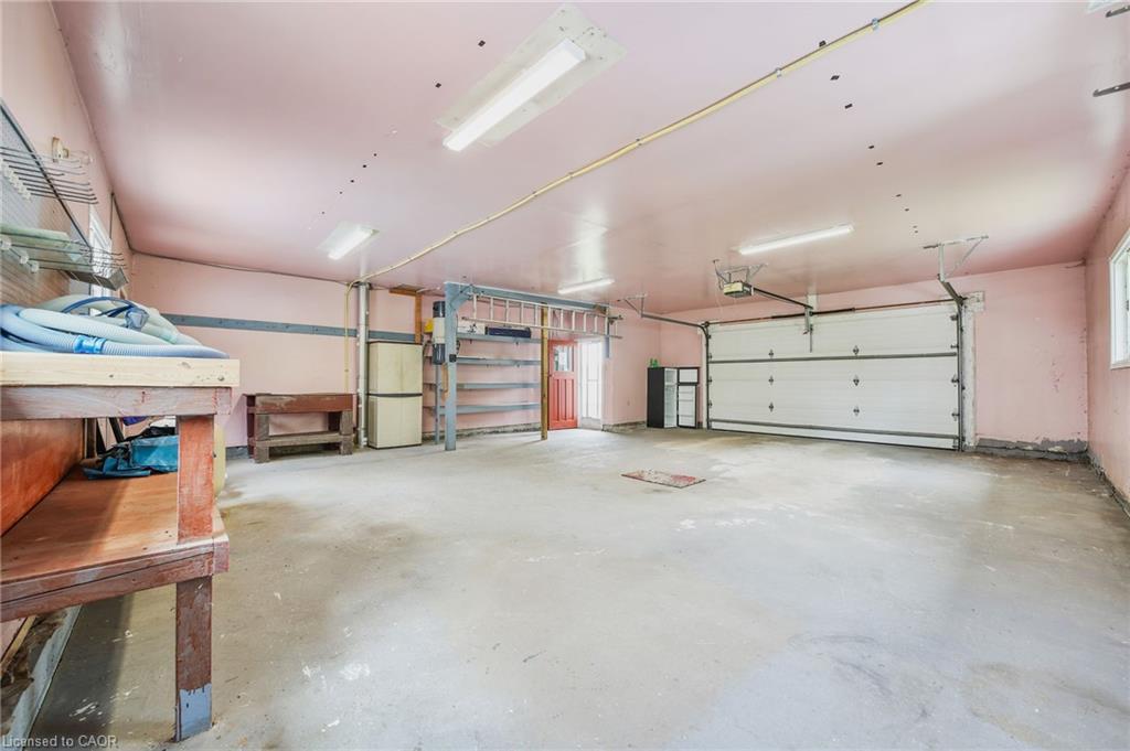 1 Jeffery Drive, Mulmur, ON - Indoor Photo Showing Garage