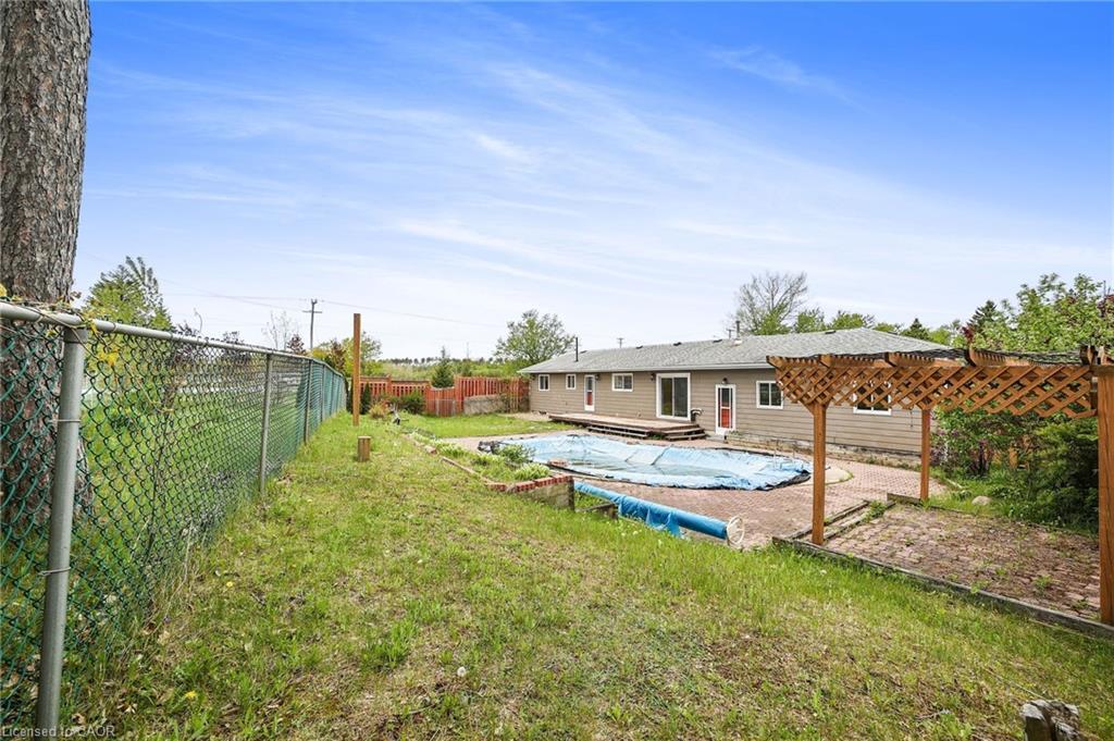 1 Jeffery Drive, Mulmur, ON - Outdoor With Backyard