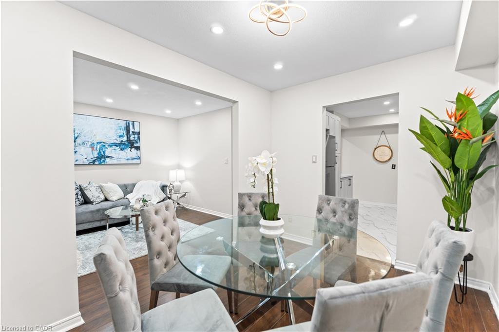 26 Woolwich Street, Kitchener, ON - Indoor Photo Showing Dining Room