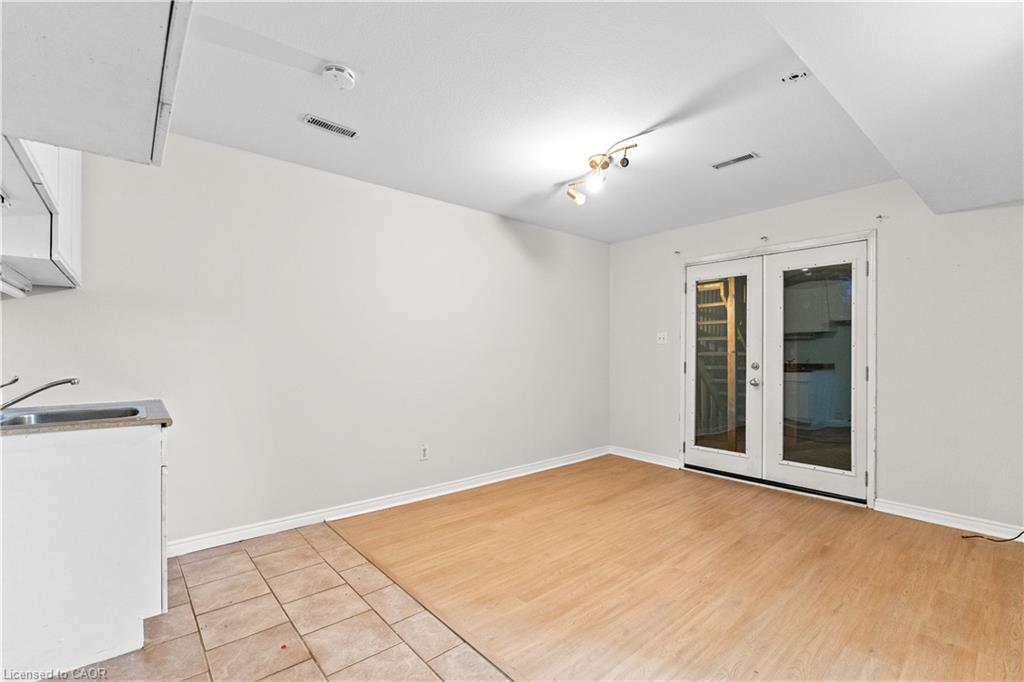 26 Woolwich Street, Kitchener, ON - Indoor Photo Showing Other Room