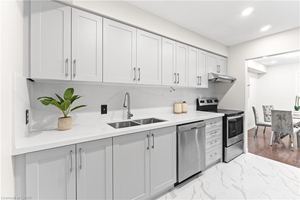 26 Woolwich Street, Kitchener, ON - Indoor Photo Showing Kitchen With Double Sink