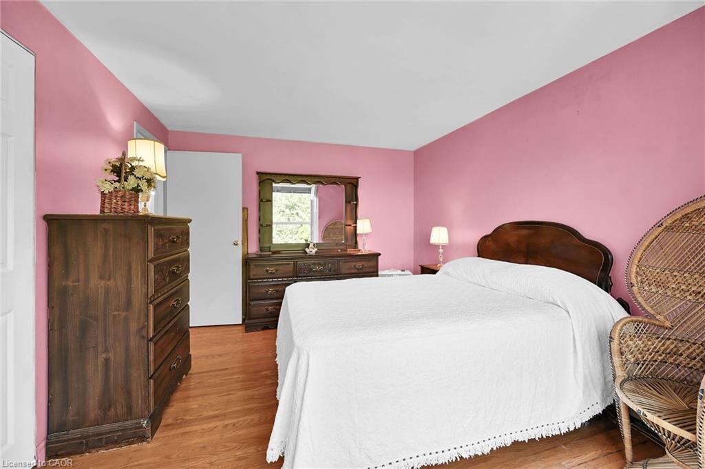 A11-25 Britten Close, Hamilton, ON - Indoor Photo Showing Bedroom