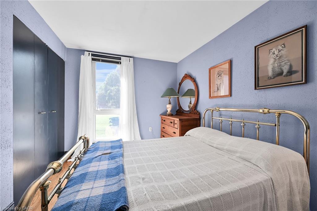 A11-25 Britten Close, Hamilton, ON - Indoor Photo Showing Bedroom
