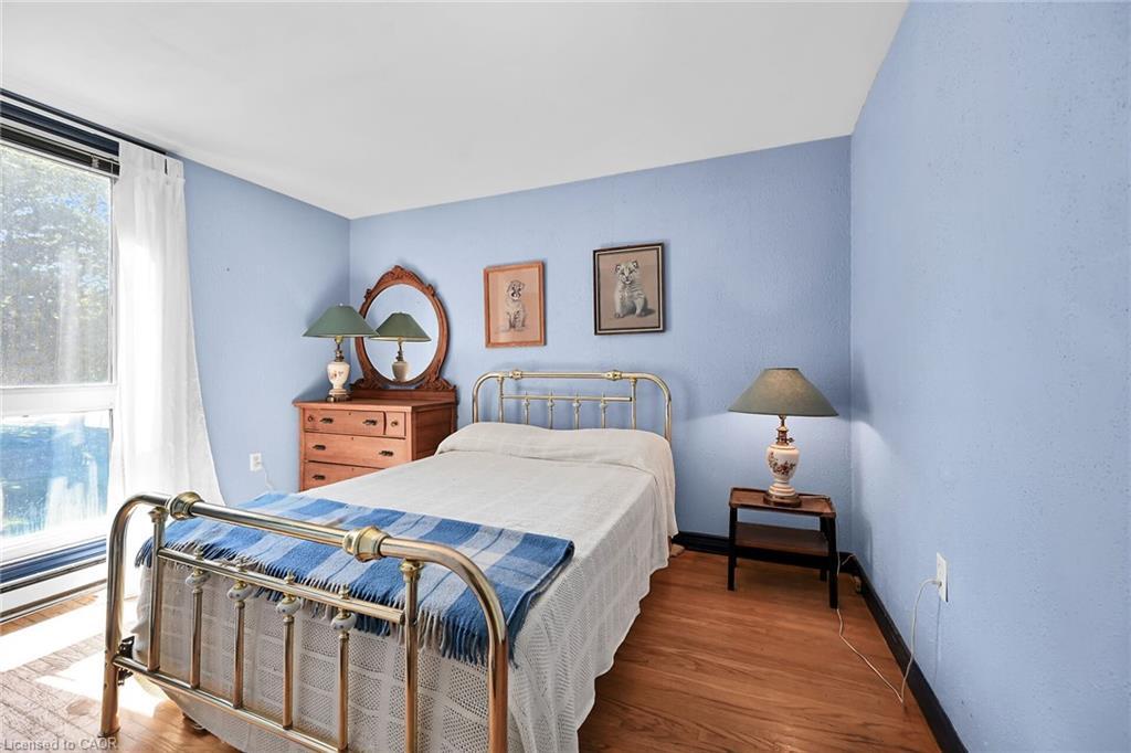 A11-25 Britten Close, Hamilton, ON - Indoor Photo Showing Bedroom