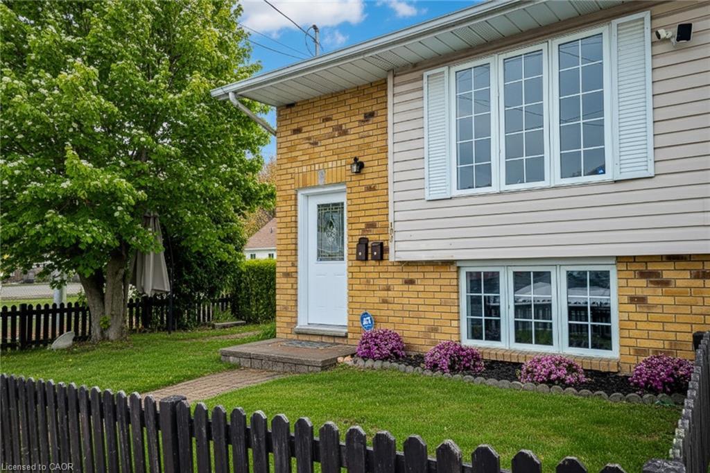 103 Vine Street S, St. Catharines, ON - Outdoor