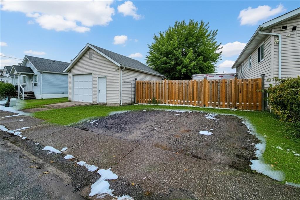 103 Vine Street S, St. Catharines, ON - Outdoor