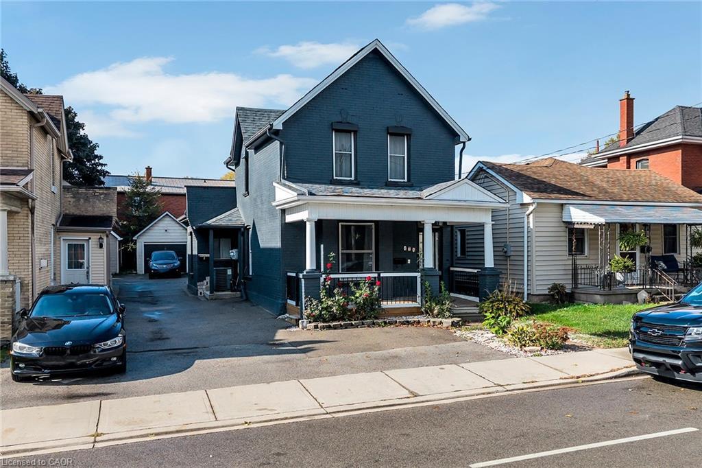 174 William Street, Brantford, ON - Outdoor With Deck Patio Veranda With Facade