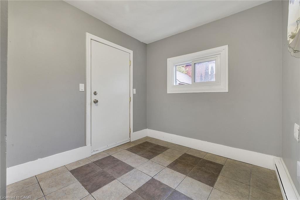 174 William Street, Brantford, ON - Indoor Photo Showing Other Room