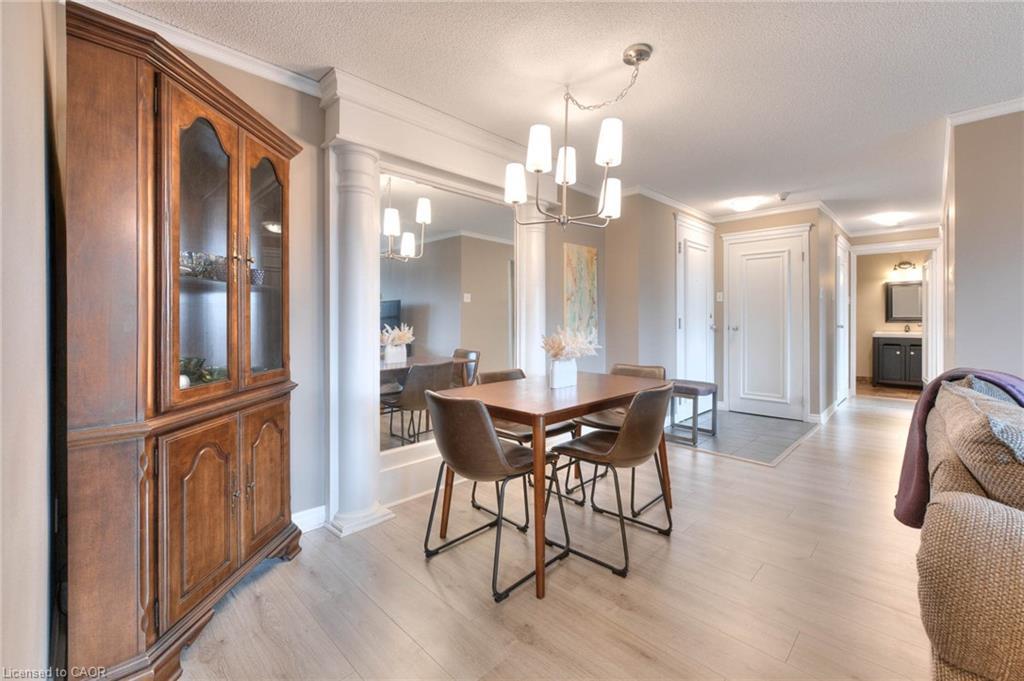 413-30 Blue Springs Drive, Waterloo, ON - Indoor Photo Showing Dining Room