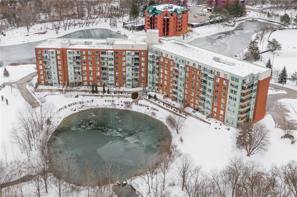 413-30 Blue Springs Drive, Waterloo, ON - Outdoor