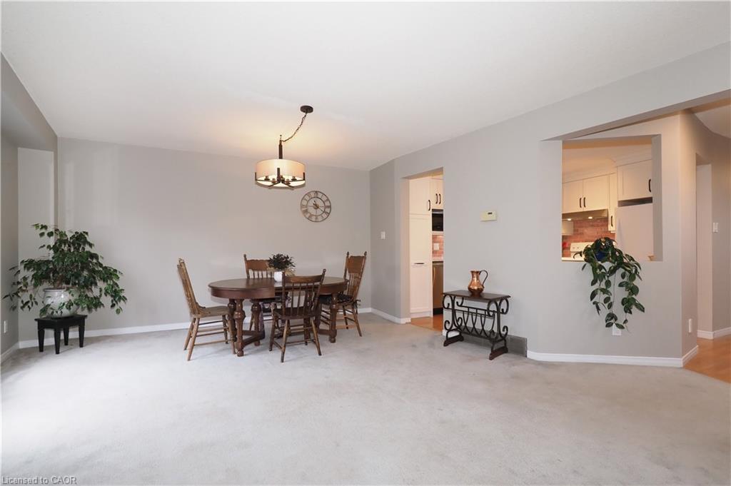 1-511 Oakvale Drive, Waterloo, ON - Indoor Photo Showing Other Room