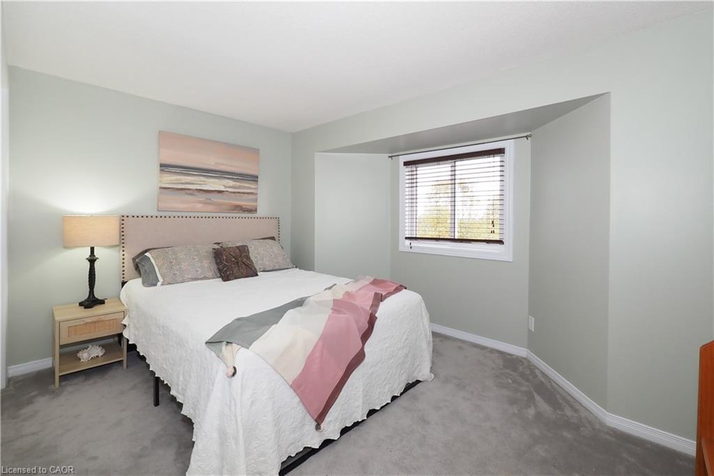 1-511 Oakvale Drive, Waterloo, ON - Indoor Photo Showing Bedroom