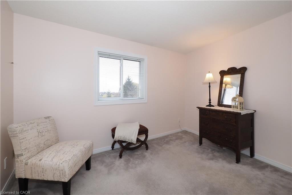 1-511 Oakvale Drive, Waterloo, ON - Indoor