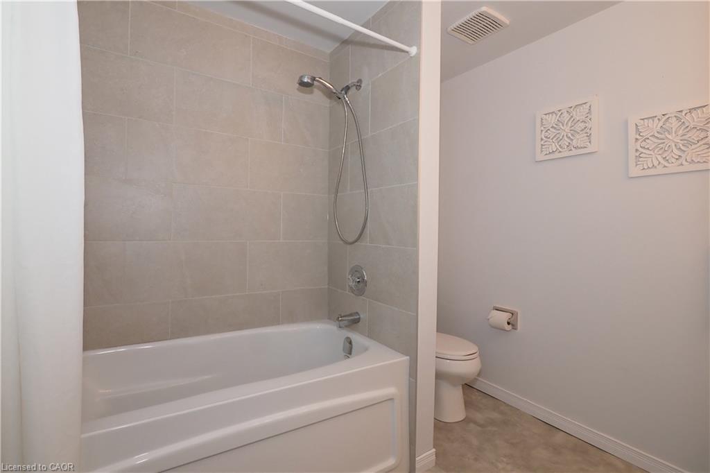 1-511 Oakvale Drive, Waterloo, ON - Indoor Photo Showing Bathroom
