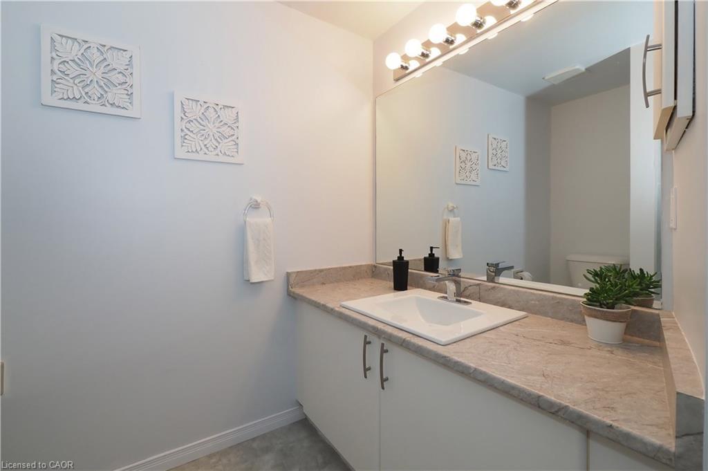 1-511 Oakvale Drive, Waterloo, ON - Indoor Photo Showing Bathroom