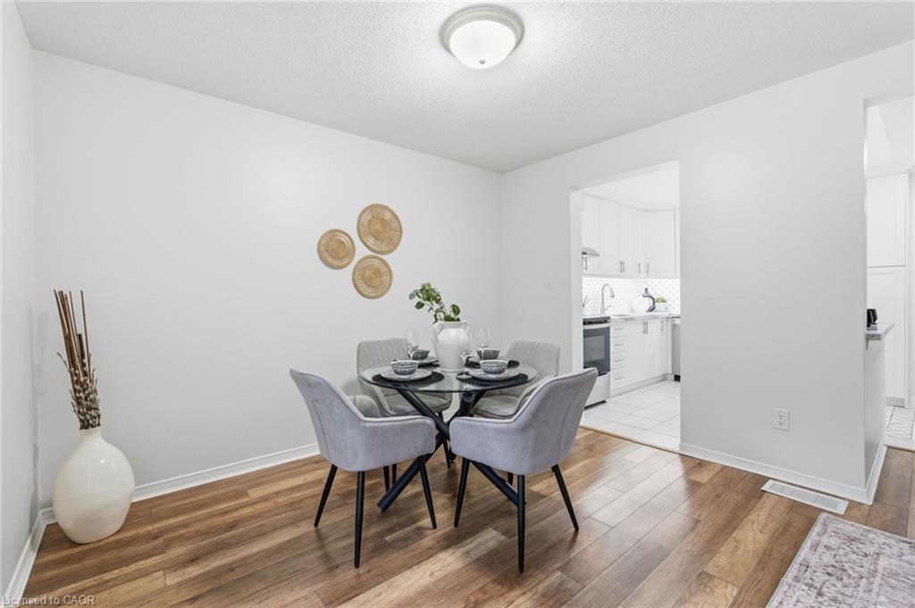 25-100 Vineberg Drive, Hamilton, ON - Indoor Photo Showing Dining Room